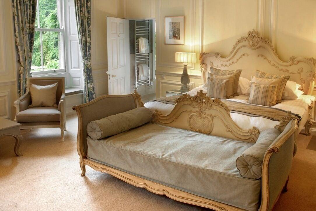 Hall Hotel 4*